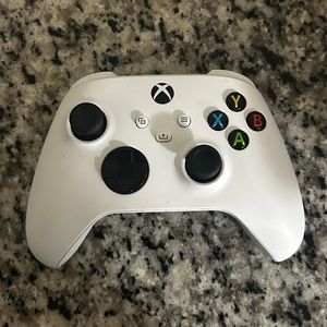 I'm selling it because I need money, it's a white Xbox controller